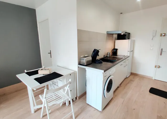 Le Nid Du Pont Neuf *